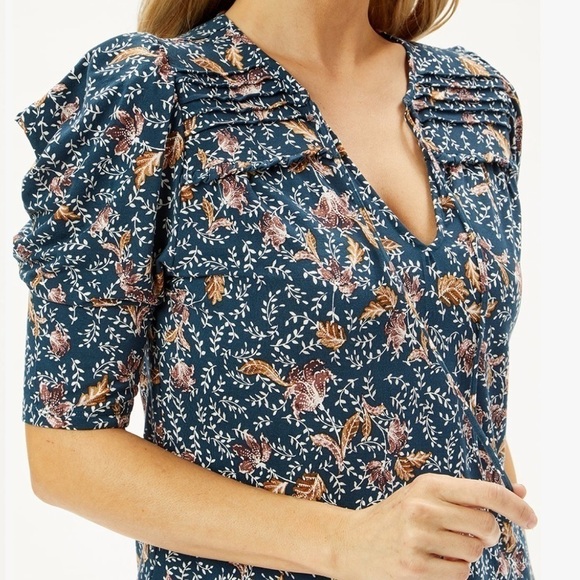 🆕 Matilda Jane Good Hart Surprise Flowers Puff-Sleeve V-Neck Top - Picture 4 of 11